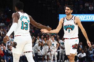 思路清晰!美记列举灰熊操作顺序:清理空间完成多个签约/续约