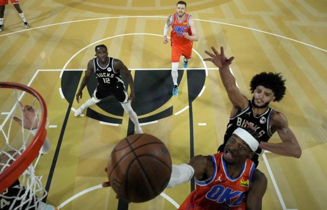 1734680848862052398.png 身材优势带来防守压制,雄鹿让字母哥找到舒适区