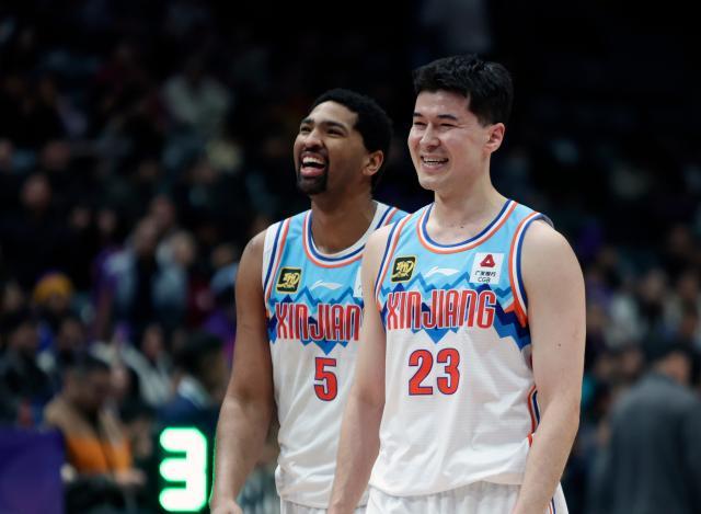 1735311839585091891.jpg 九游体育-【观察】残阵新疆逆流而上 三分球蜕变提升球队上限