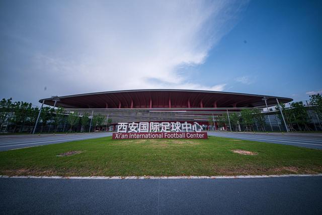9体育-城市新地标! 可容纳6万余人的西安国际足球中心正式亮相