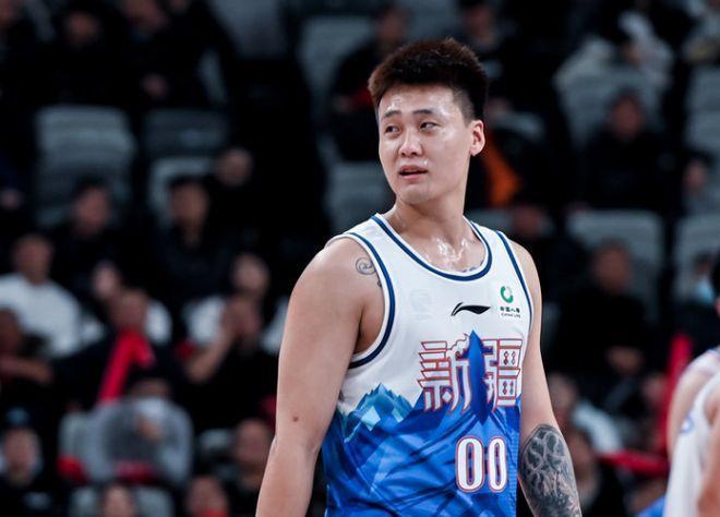 九游体育-争夺赵睿背后的故事！北京首钢得到赵睿是后来者居上，横刀夺爱