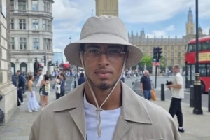 记者：贝林厄姆术后4到6周需佩戴护具，然后可以开始轻度训练