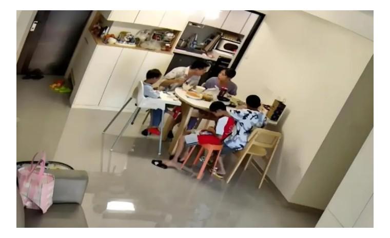 鸡蛋事件掀桌后续!女子被丈夫暴打,离婚要女儿,已回广东找工作