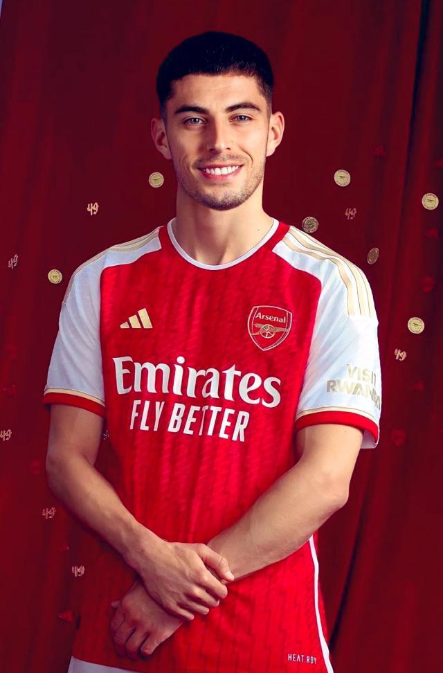 9体育-【早报】嘿喂狗！巴萨撬走京多安！沙特扫货切尔西！