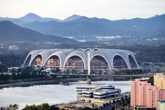 9体育-【早报】嘿喂狗！巴萨撬走京多安！沙特扫货切尔西！