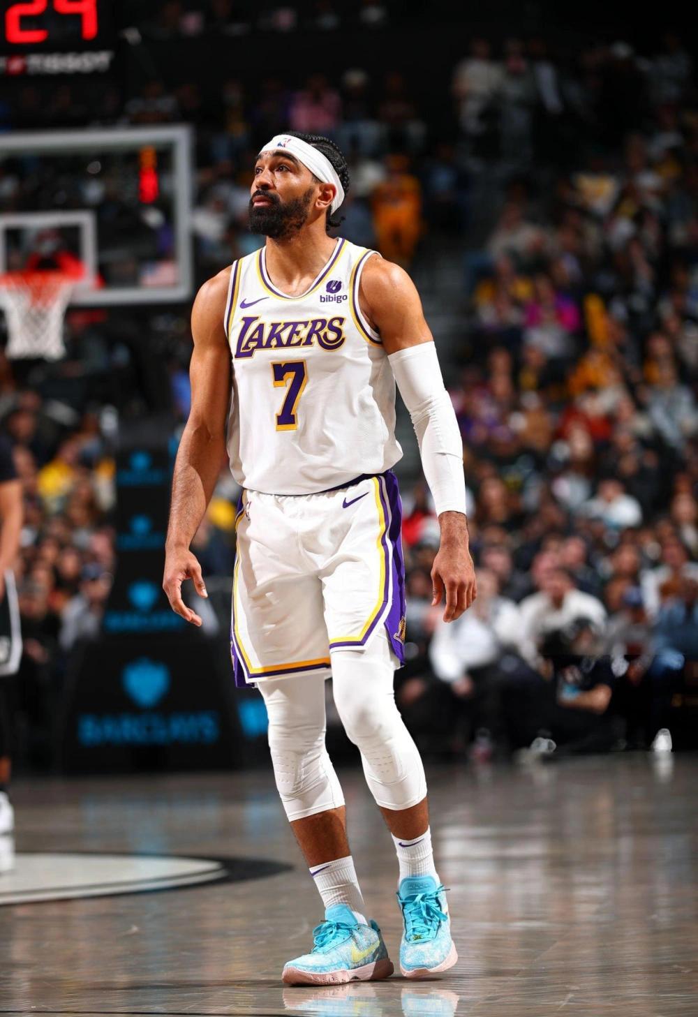 九游体育官网-零分，正负值全队最低！湖人付出的精力和时间白费了