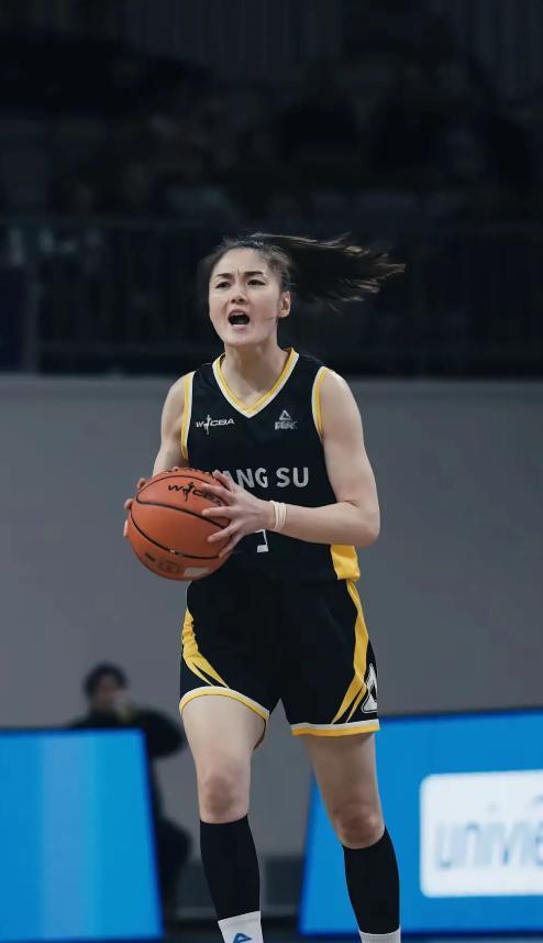 九游体育官网-光漂亮有啥用？4战15中4，失误多于进球数，球迷：咋进的国家队？