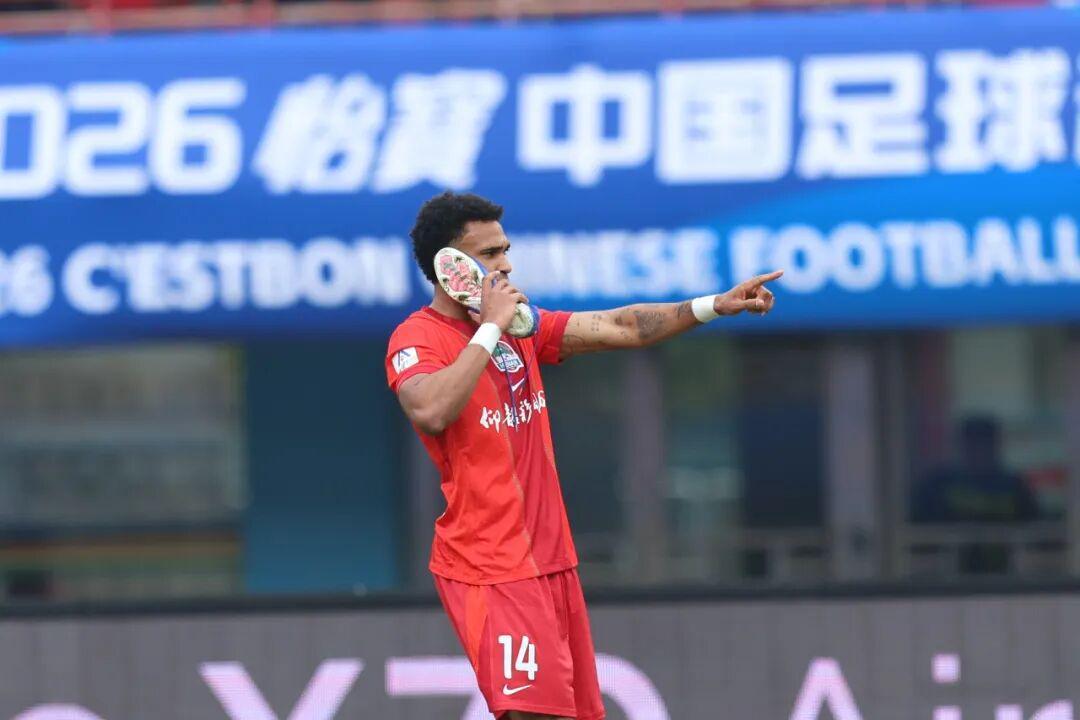 姆布拉屡失单刀&amp;amp;破门，河南2比1迎两连胜！玉昆后卫送礼+前锋乌龙！