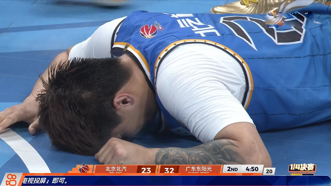 徐杰0分！广东出局，CBA第3支4强出炉！战上海：巩晓彬献1记良策